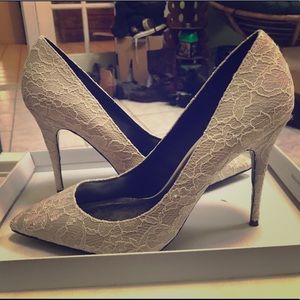 Elektrik blush lace heels